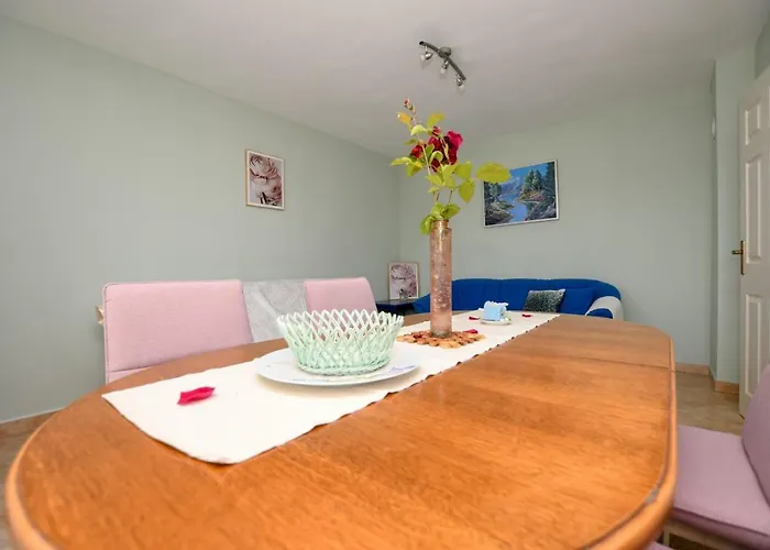 Διαμέρισμα Emilija *